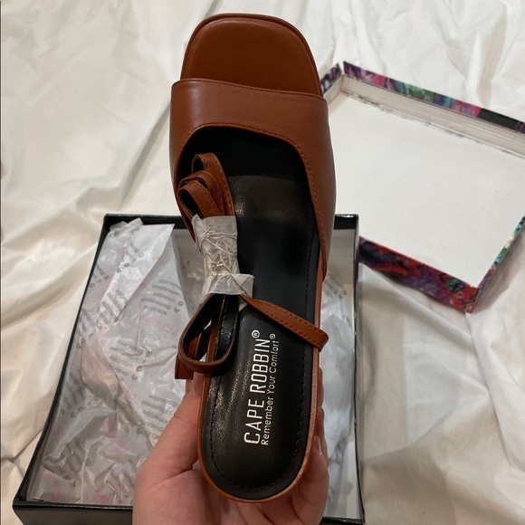 •CAPE ROBBIN• “Sicili” Square Open Toe Platform Heels - Brown // NIB - Picture 7 of 12